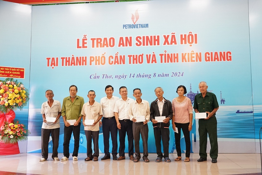 Petrovietnam thực hiện an sinh xã hội và phát động trồng cây tại TP Cần Thơ